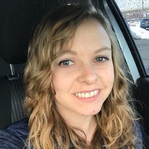 Meet your Posher, Laura